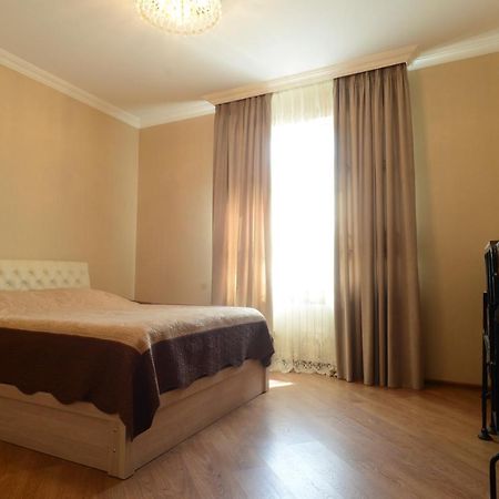 Old Tbilisi Apartment Exterior photo